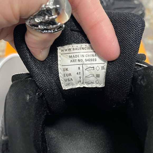 EUC Men’s Size 9 (Euro Sz 42) Balenciaga’s Track 2 Sneakers In Faded Black Color - Picture 10 of 16